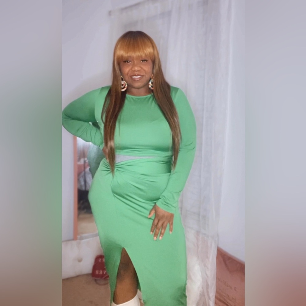 Green Midi dress w/Slit